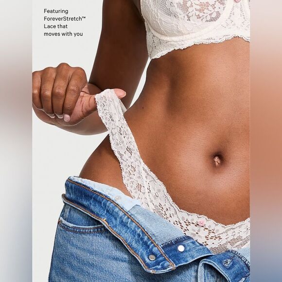 NWT- FALL 2025 VICTORIA’S SECRET DREAM ANGELS
Lace Brazilian Panty- size MEDIUM - Picture 8 of 8